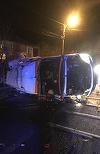 UPDATE - Vrancea: O ambulanţă care transporta o pacientă cu coronavirus s-a răsturnat pe DN 2 / Femeia a murit, iar doi membri ai echipajului au fost răniţi / Pacienta era intubată / Medicul, în stare gravă