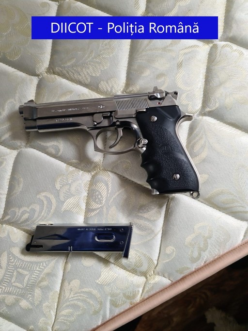 UPDATE - DIICOT anunţă destructurarea uneia dintre cele mai mari reţele de traficanţi de droguri din judeţele Brăila şi Galaţi, după 74 de percheziţii / 165 de persoane vor fi audiate / Cocaină sintetică, descoperită la percheziţii