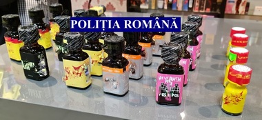 Percheziţii ale poliţiştilor la sex shop-uri din Bucureşti şi judeţele Braşov, Constanţa, Prahova şi Bihor, care ar vinde ilegal produse care conţin o substanţă toxică - VIDEO