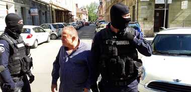 Timişoara: Percheziţii la un executor judecătoresc cercetat pentru trafic de minori şi pornografie infantilă