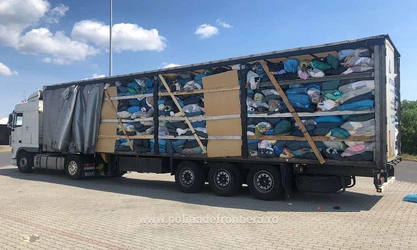 Şase automarfare cu peste 100.000 kilograme de deşeuri oprite să intre în Romania, prin punctele de Trecere a Frontierei Borş şi Vărşand - FOTO