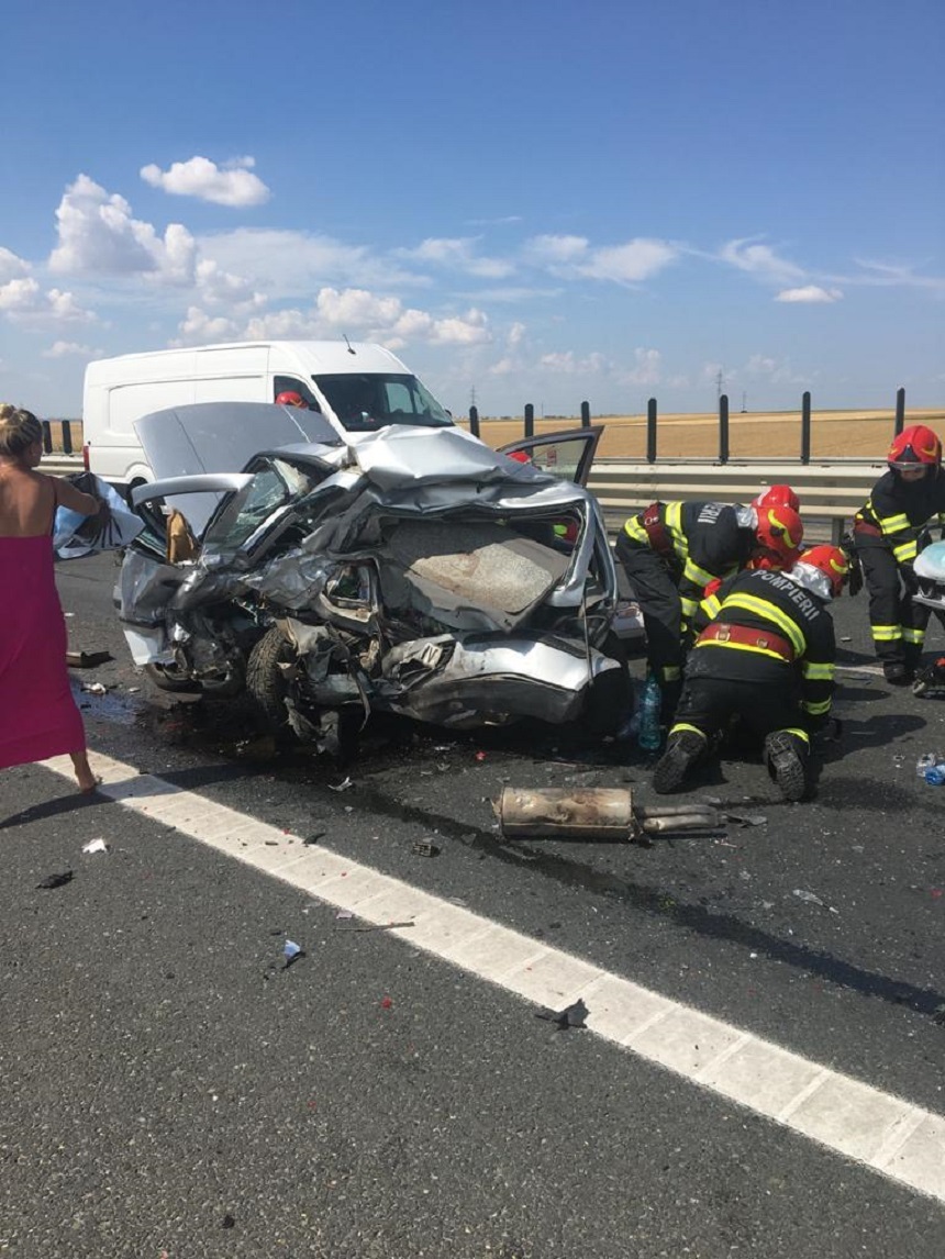 Timiş: O femeie a murit într-un accident rutier pe autostrada A1. Traficul este blocat pe sensul spre Arad. A intervenit elicopterul SMURD - FOTO
