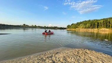 Galaţi - Alertă după ce un apel la 112 semnala că doi copii cu vârste între 12 şi 13 ani ar fi dispărut în apele Siretului  - FOTO