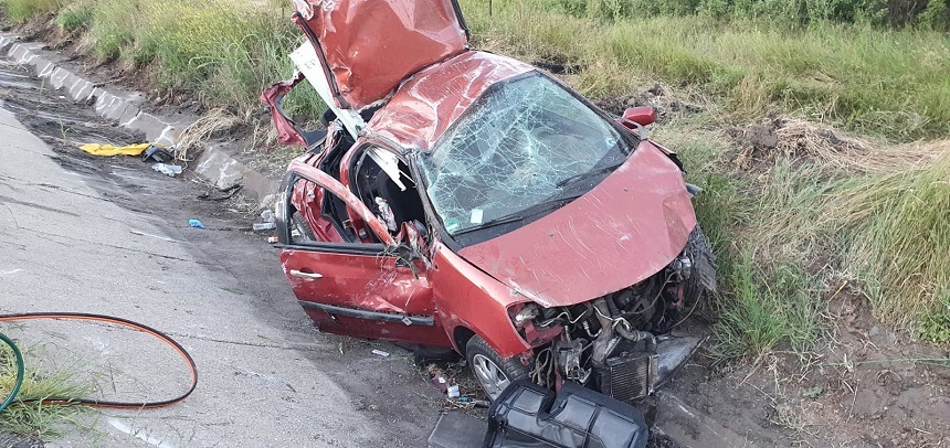 UPDATE - Giurgiu: Cinci victime după ce un autoturism s-a răsturnat pe drumul naţional 5
