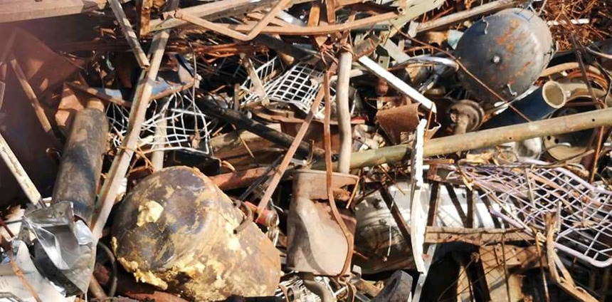 Constanţa: O barjă cu peste o mie de tone de deşeuri, descoperită de comisarii Gărzii de Mediu - VIDEO