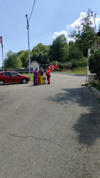 UPDATE - Prahova: Un bărbat şi fiica acestuia, răniţi într-un accident de motocicletă / Bărbatul consumase alcool / Fiica sa, în comă, a fost preluată de un elicopter SMURD pentru a fi transportată la Bucureşti
