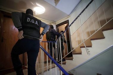 UPDATE - Percheziţii ale DGA în Maramureş şi Satu Mare, într-un dosar în care poliţişti de frontieră de la Petea sunt suspectaţi că primeau bani pentru ca anumite persoane care intrau în ţară să nu fie plasate în carantină/ Reacţia ITPF Sighetu Marmaţiei