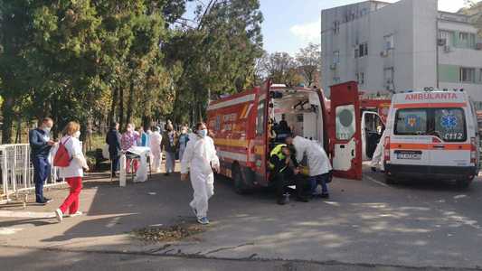 Incendiu la Spitalul de boli infecţioase Constanţa - Nouă pacienţi au murit, întregul spital a fost evacuat / Incendiul a fost lichidat 

 