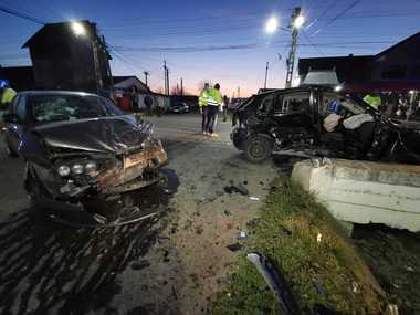 Accident cu un mort şi cinci răniţi, între care un copil, în judeţul Iaşi. Au fost implicate trei maşini