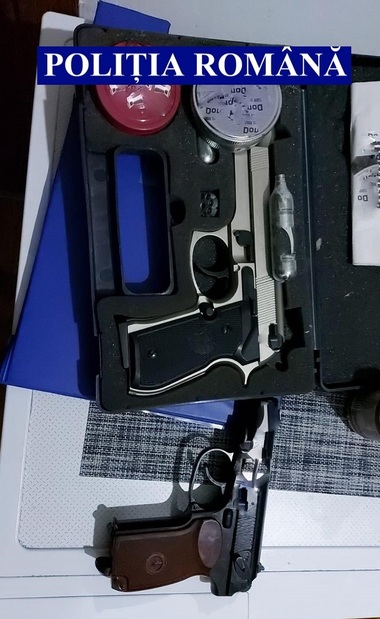IGPR - 26 de percheziţii la persoane bănuite de deţinere ilegală de arme