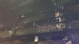 Incendiu în parcarea din subsolul unui bloc din Constanţa - O singură persoană rănită mai este internată, are arsuri de căi aeriene/ ISU: Parcarea nu avea autorizaţia de securitate la incendiu 