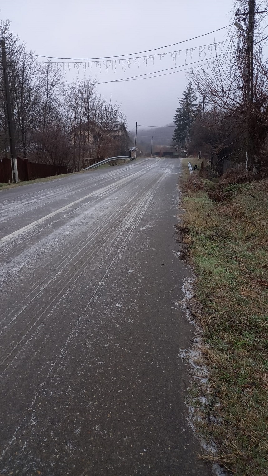 Buzău - Judeţul, afectat de fenomenul de ploaie îngheţată. Precizările prefectului Daniel Ţiclea