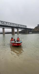 Ialomiţa: Bărbat căutat de pompieri în Dunăre, pe braţul Alionte