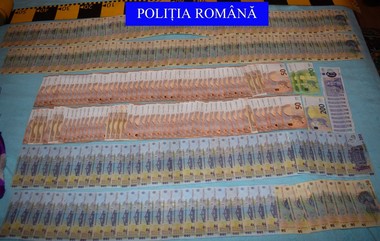 Olt: Percheziţii la persoane suspectate de camătă şi şantaj/ Cinci suspecţi, duşi la audieri