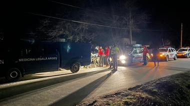 Argeş: Bărbat dispărut de acasă din luna noiembrie, găsit mort într-o zonă împădurită / Trupul a fost coborât din zona greu accesibilă de către salvamontişti  
