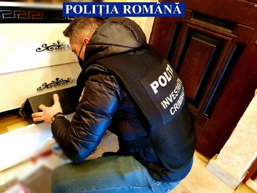 Interlop din Ploieşti, prins la volan cu permisul suspendat în timp ce se afla sub control judiciar. Poliţiştii propun o altă măsură preventivă
