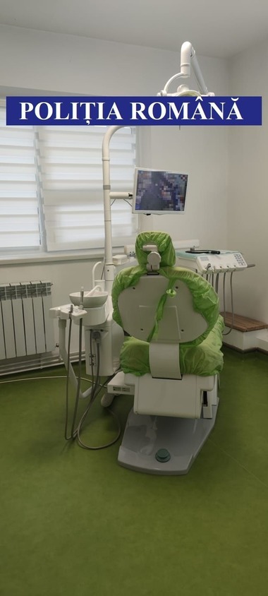 Bărbat din Cluj, cercetat după ce ar fi pretins că este medic şi ar fi realizat intervenţii medicale estetice deşi nu avea atestat