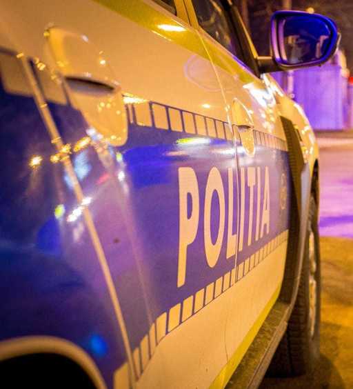 Hunedoara: Un tânăr de 26 de ani s-a prezentat la spital spunând că tatăl său l-a înjunghiat / Medicii au anunţat imediat Poliţia / Agresorul, arestat preventiv