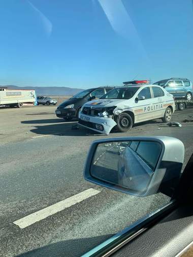 Hunedoara: Autospecială de Poliţie, implicată în accident rutier  