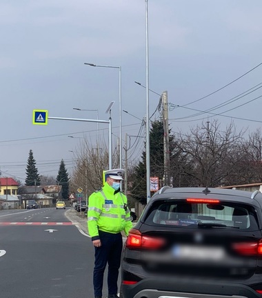 Acţiune a Poliţiei Capitalei, sâmbătă noaptea, pentru depistarea conducătorilor de autovehicule care conduc sub influenţa alcoolului sau a substanţelor psihoactive / Au fost date 52 de amenzi, de peste 31.000 lei şi au fost reţinute 14 permise