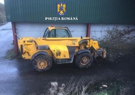 Utilaj de 30.000 de euro, furat din Marea Britanie, depistat de poliţişti pe autostradă, în judeţul Timiş