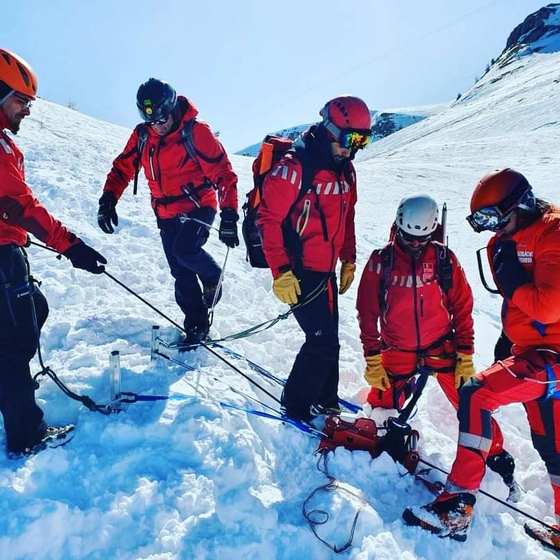 Salvamont Mureş intervine în munţii Călimani, pentru salvarea unei persoane accidentate