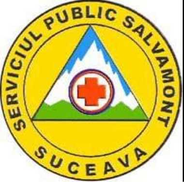 Intervenţie a Salvamont Suceava pentru evacuarea unui adult şi a unui copil dintr-o maşină împotmolită pe Transrarău, pe o secţiune închisă pe timpul iernii