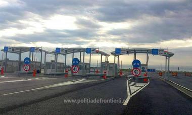 Arad: Un cetăţean moldovean a încercat să iasă din România la volanul unei maşini, având permis de conducere fals