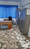 Tavanul unei secţii de poliţie din Pucioasa s-a prăbuşit/ Sindicat: Este România lucrului bine făcut - FOTO
