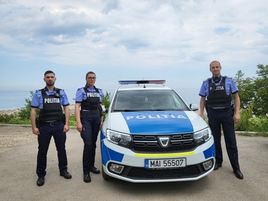 Constanţa: Poliţiştii au tras focuri de armă pentru prinderea unui şofer drogat şi fără permis 
