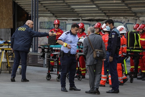 Raed Arafat, despre incendiul de la metrou: A dus la evacuarea a 172 de persoane, dintre care un număr de 25 au fost asistaţi medical / Nu sunt victime