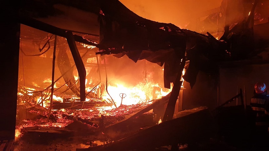 Shipley Photoelectric mercenary Prahova: Incendiu la o fabrică de mobilă.... | News.ro