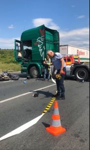 Timiş: Motociclist de 35 de ani, rănit într-un acident rutier pe centura ocolitoare a municipiului Lugoj şi transportat cu elicopterul SMURD la spital
