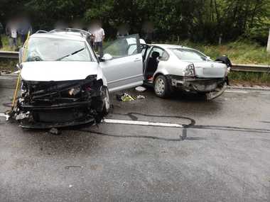 Cinci persoane, între care un minor, rănite într-un accident pe DN 17 