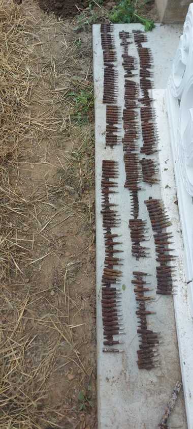 Constanţa: Peste 200 de cartuşe pentru puşti mitralieră, din cel de-Al Doilea Război Mondial, descoperite într-un cimitir 