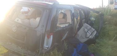 Timiş: Maşină în care se aflau 10 persoane, implicată într-un accident rutier/ Opt migranţi, transportaţi la spital/ Călăuzele au fugit şi acum sunt căutate de poliţişti