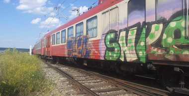 Iaşi: Un tren privat s-a defectat pe linia dintre Podu Iloaiei şi Hârlău/ Defecţiunea, remediată de mecanic