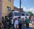 UPDATE - Maramureş: Un autocar a ieşit de pe şosea, în accident fiind implicate 51 de persoane/ A fost declanşat Planul Roşu de Intervenţie/ O persoană a murit şi alte opt au fost transportate la spital - VIDEO