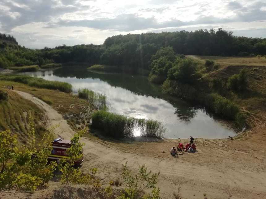 Cluj: Un adolescent de 15 ani a murit înecat în lacul Laguna Albastră