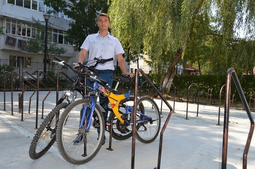Peste 1.000 de conducători de biciclete şi trotinete electrice au fost sancţionaţi de poliţişti, în urma unei acţiuni derulate pe parcursul a 2 zile, în 18 judeţe şi în Capitală / Au fost date peste 4.000 de sancţiuni contravenţionale