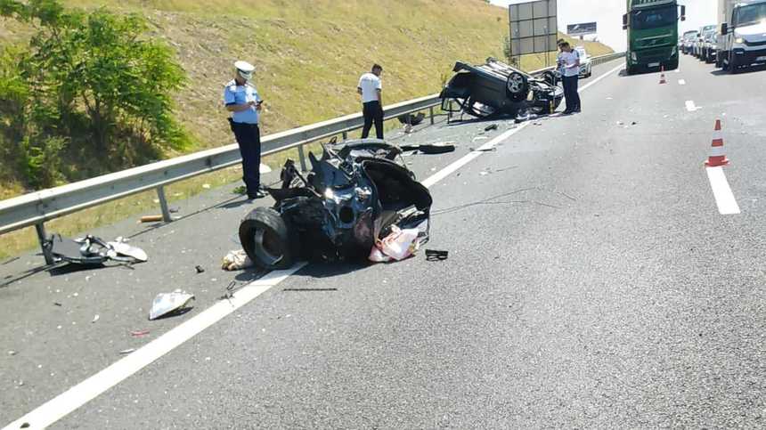 Trei maşini implicate într-un accident, pe Autostrada Soarelui, în zona localităţii Cernavodă / Traficul în zonă, dirijat  - FOTO / VIDEO
