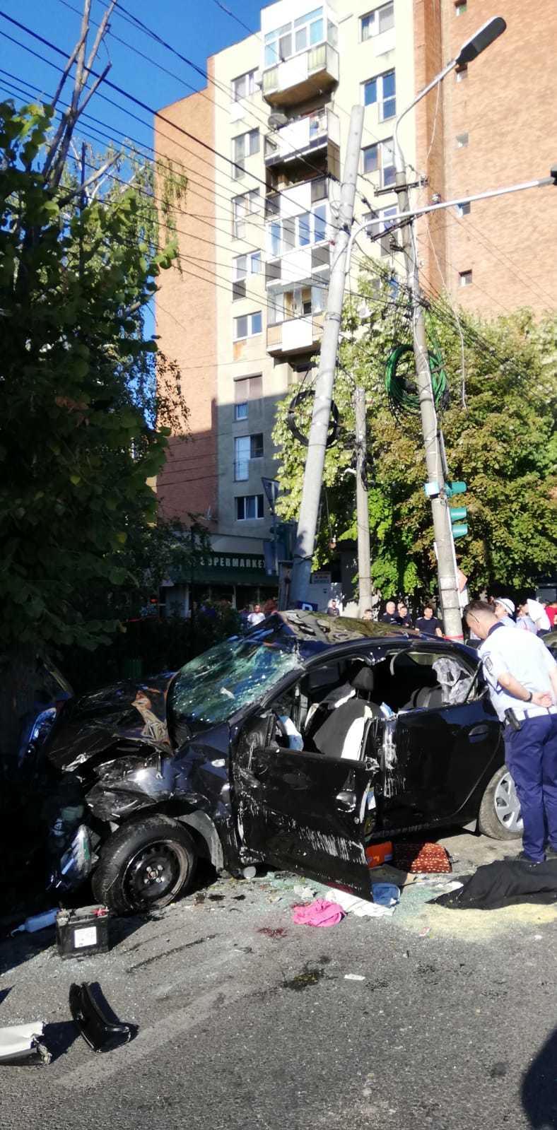 Arad: Un şofer de 80 de ani, care consumase alcool, a provocat un accident rutier/ O femeie a murit