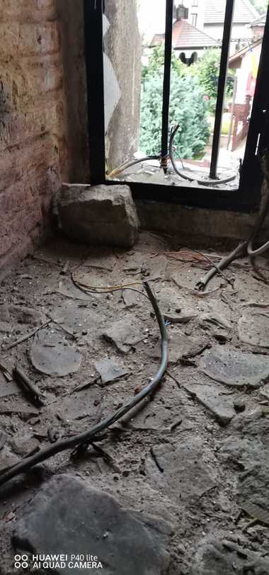 Turnul lui Ştefan cel Mare din Piatra Neamţ a fost lovit de trăsnet - FOTO