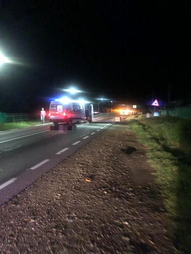 Neamţ: O femeie a murit şi un bărbat a fost rănit după ce au fost loviţi de o autoutilitară condusă de un cetăţean ucrainean/ Victimele mergeau pe mijlocul benzii de circulaţie, pe DN 2