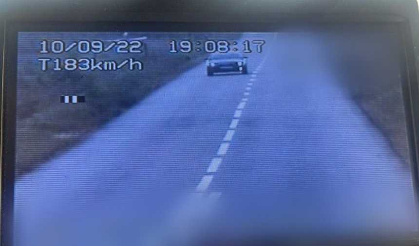 Dolj: Şofer înregistrat de radar conducând cu 184 de kilometri pe oră pe un drum naţional
