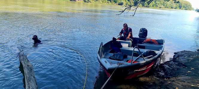 Giurgiu: Trupul bărbatului dispărut în Dunăre, în timp ce pescuia, găsit la şapte kilometri de locul în care a fost văzut ultima dată
