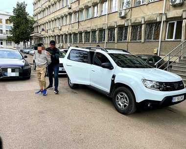 Botoşani: Femeie violată şi tâlhărită în propria locuinţă de un tânăr de 23 de ani care a sunat la uşa apartamentului  