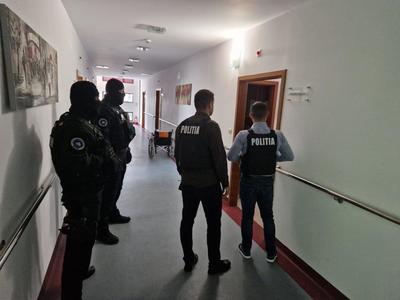Arad: Percheziţie la un centru medical/ Mai multe cadre sanitare, bănuite că au făcut deconturi fictive în dauna Casei Naţionale de Asigurări de Sănătate