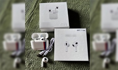 Peste 28.000 de accesorii pentru telefoane mobile, în valoare de aproape şapte milioane de lei, găsite într-un container sosit în Portul Constanţa Sud-Agigea şi confiscate, după ce s-a stabilit că sunt contrafăcute