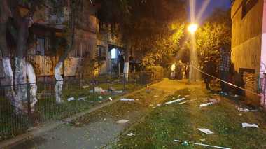 UPDATE - Explozie într-un bloc din Sectorul 4 al Capitalei/ O persoană a suferit arsuri/ 140 de locatari s-au evacuat din clădire - FOTO, VIDEO